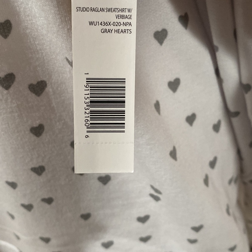 NWT Rae Dunn Love Heart sweatshirt - Picture 4 of 4